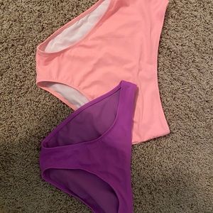 Two-set swim suit bottoms.